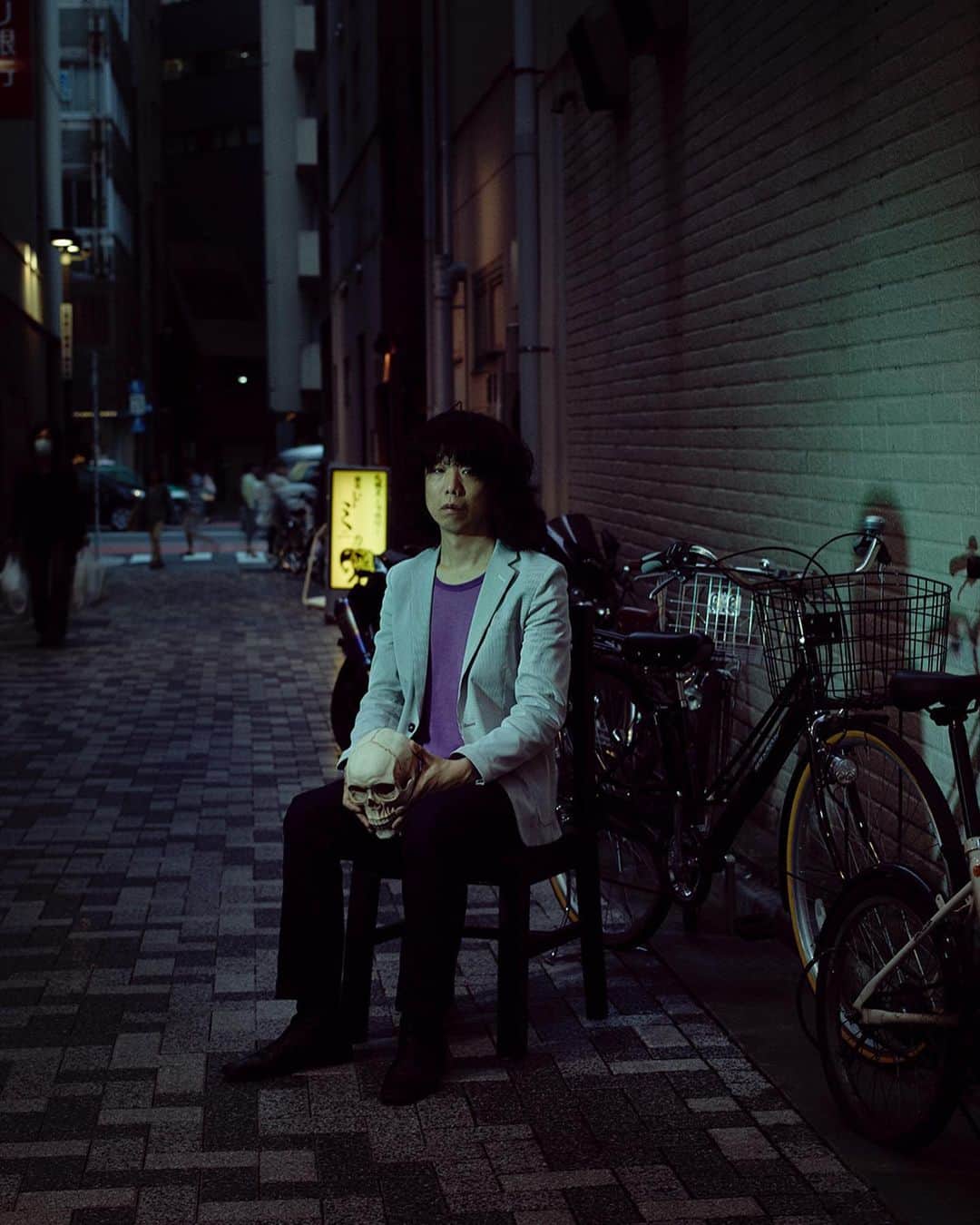 中野敬久さんのインスタグラム写真 - (中野敬久Instagram)「椅子準備とかちょっとだけライティングしたり。#坂本慎太郎  #shintarosakamoto #rollingstone #music #photography #hirohisanakano」6月27日 9時08分 - hirohisanakano