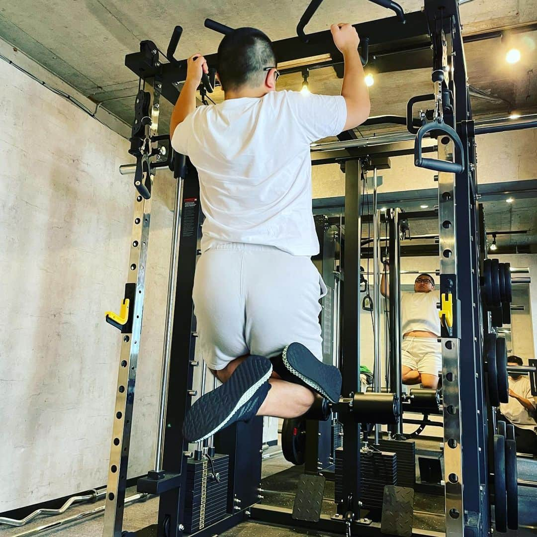 三浦崇宏さんのインスタグラム写真 - (三浦崇宏Instagram)「#workout  #トレーニング #training  #筋トレ #ジム #instagood  #懸垂 #インスタグラムといえば筋トレと聞いて」6月27日 9時17分 - takahiro3ura