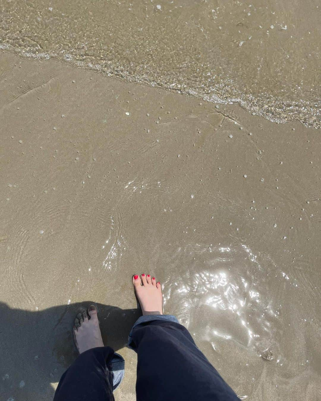 三浦由衣のインスタグラム：「☔️  광안리 / 広安里  韓国は全国的に梅雨入りしました。 私は그 해 우리는(その年、私たちは)を一気見しました。  ☔️  #광안리 #広安里」