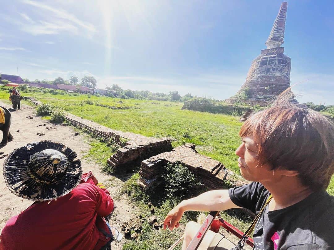 REIJIさんのインスタグラム写真 - (REIJIInstagram)「タイから帰国しました。  @reiji_kimura @tomokichiiiと行ったタイ旅行最高でした。 バンコクとアユタヤとパタヤしか行かなかったけど。  多分年内にもう一度行くでしょう。 次はチェンマイも行きたいなー。  #タイ #バンコク #人生観変わったと言いたくなる #japanese #joestrummer  #南国 #日焼けした」6月27日 11時49分 - reiji_kimura