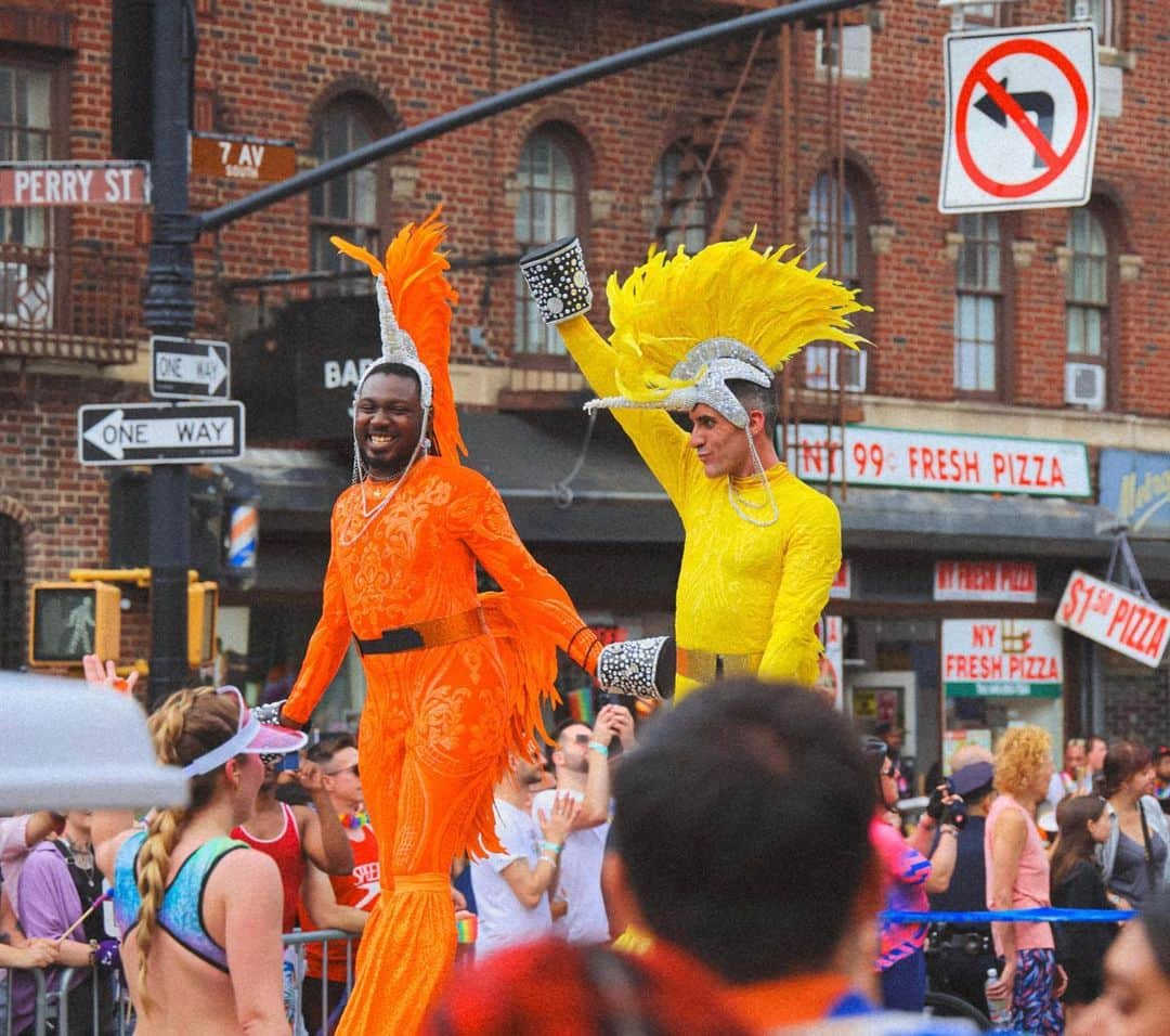 コルトン・ヘインズさんのインスタグラム写真 - (コルトン・ヘインズInstagram)「Starting to feel a bit better🤒 & going through some of the photos I took at Pride yesterday. Gosh…what a magical day :) Happy Pride everyone ❤️」6月27日 12時25分 - coltonlhaynes