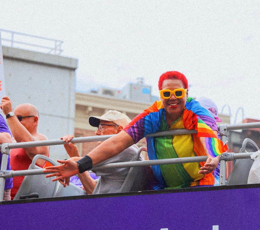コルトン・ヘインズさんのインスタグラム写真 - (コルトン・ヘインズInstagram)「Starting to feel a bit better🤒 & going through some of the photos I took at Pride yesterday. Gosh…what a magical day :) Happy Pride everyone ❤️」6月27日 12時25分 - coltonlhaynes