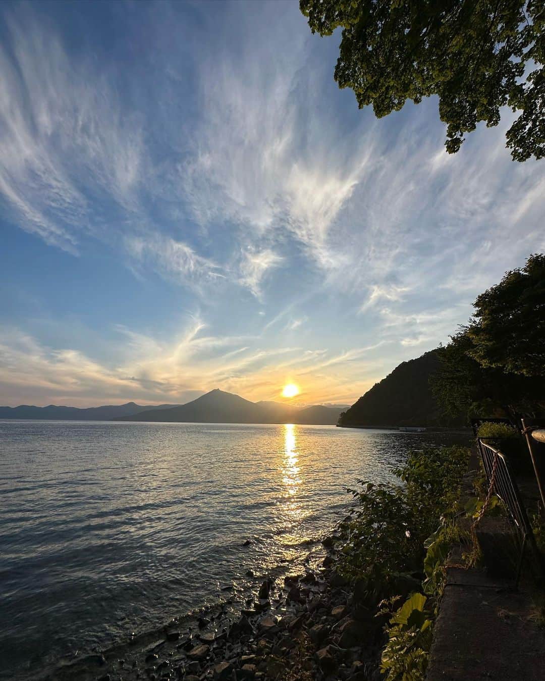COCOさんのインスタグラム写真 - (COCOInstagram)「natural🍃 素敵だったので皆にもお裾分け☺️  #北海道 #hokkaido #shikotsuko #japan #japanphoto #travel #natural #sunset」6月27日 12時34分 - coco_coco000