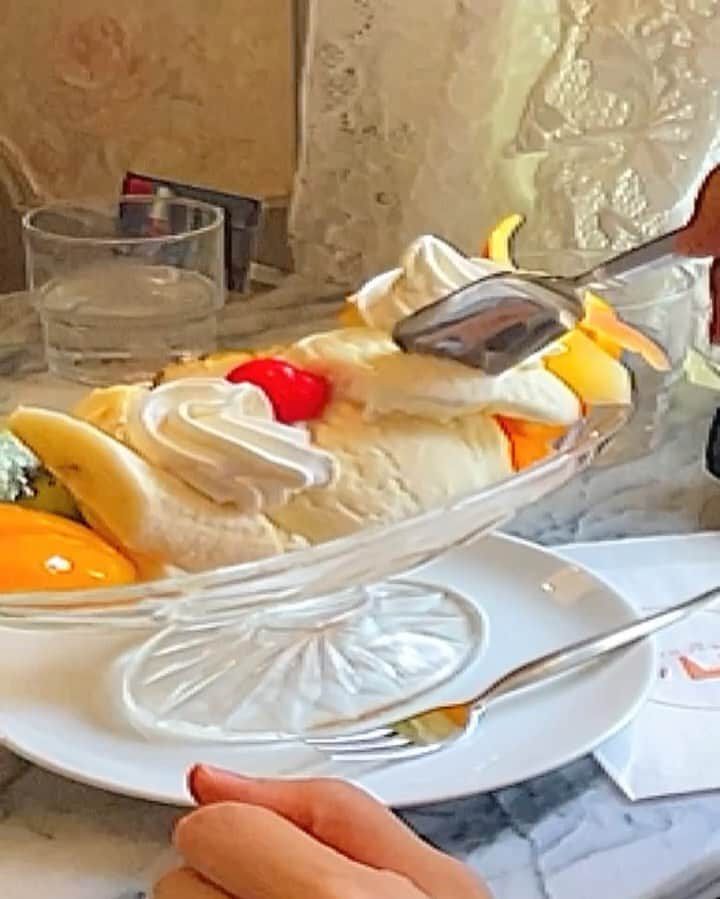 ネオンムーンのグルメインスタ