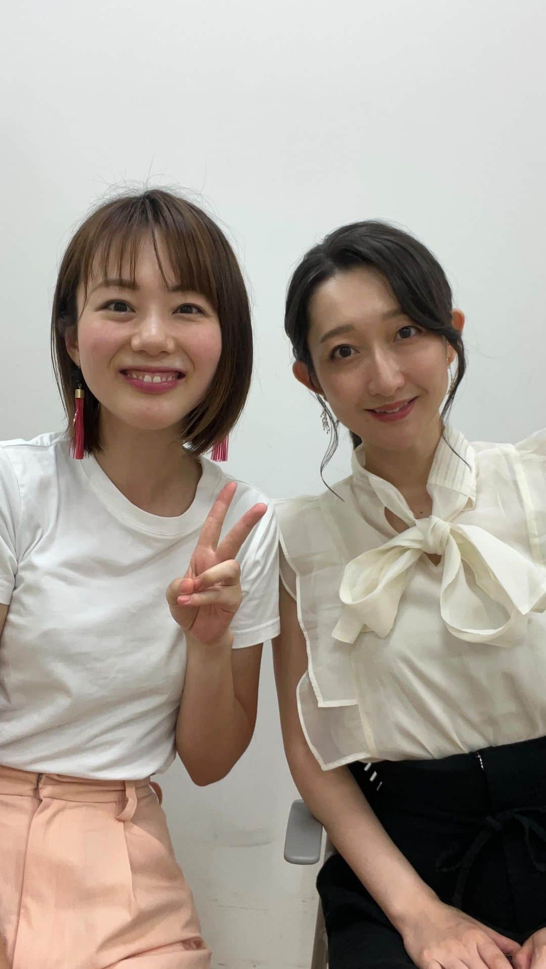 高橋真理恵のインスタグラム：「竹上萌奈アナと インスタライブを させてもらいました☺️  back numberの好きな曲の話、 かっこよい話を聞いてもらって、 アナウンサーが同じようなことしたらどうなる？みたいな話をしました😂✨  萌さんが最近熱心に読んでいる漫画・刃牙の話も聞きました🎵」