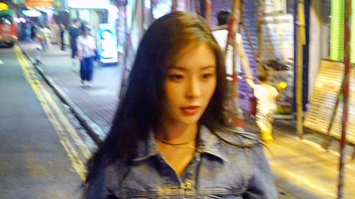 エルキーのインスタグラム：「好想坐時光機去看看8090年代是什麼樣的🕰️ 타임머신 타고 8090년대로 돌아가서 살아보고 싶다」