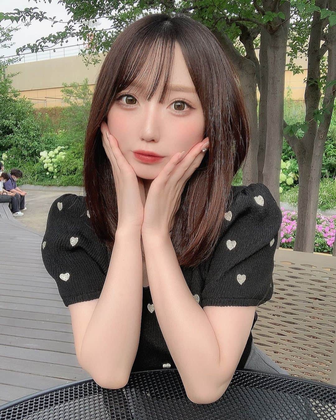 のインスタグラム：「@dholic_official のハート刺繍トップス可愛い🐶🪡♡ ・ ・ #dholic #ボブ　#ミディアムボブ #うちまきボブ #サロンモデル」