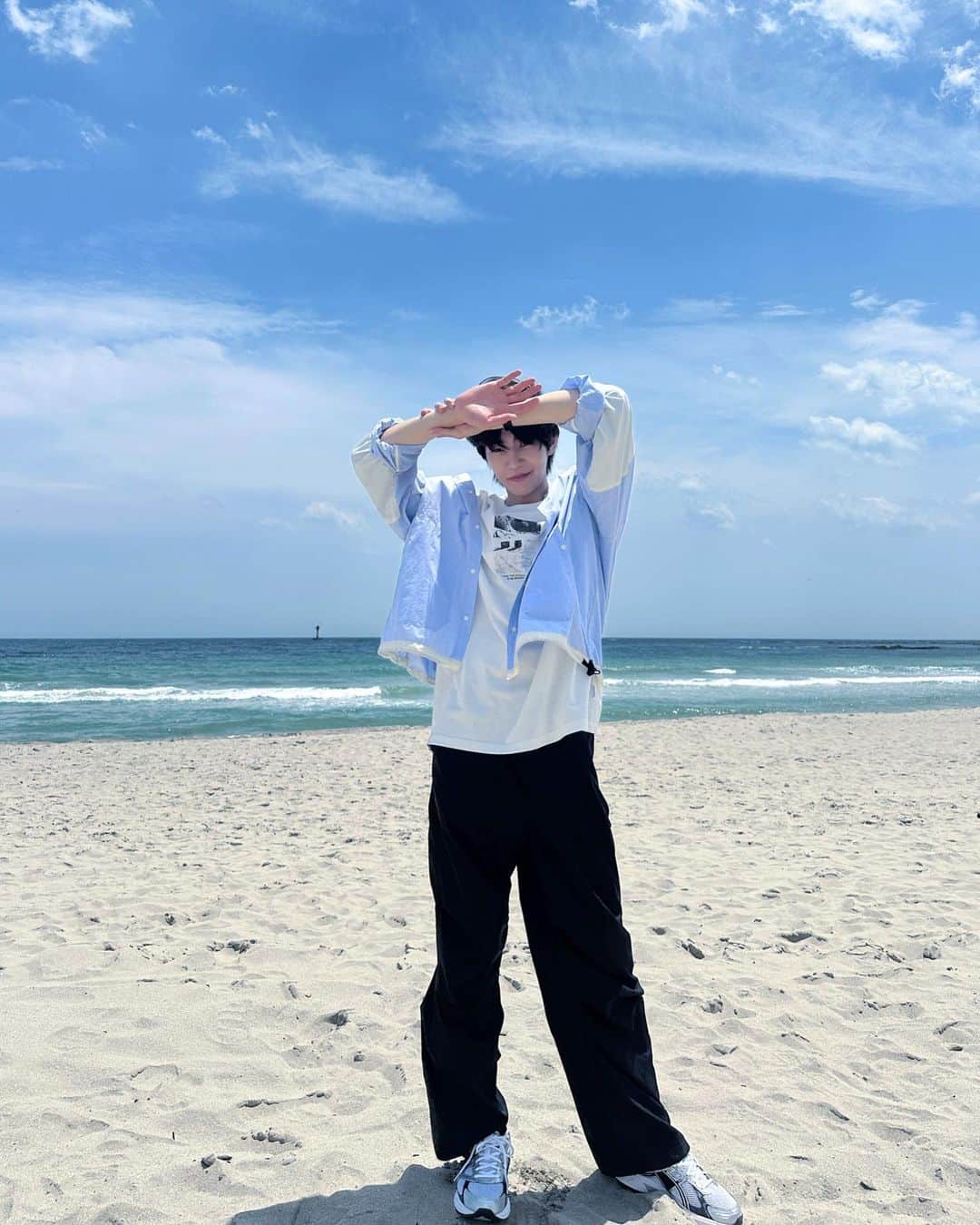 キム・ジェヨンのインスタグラム：「여긴 어딜까요?🤗」
