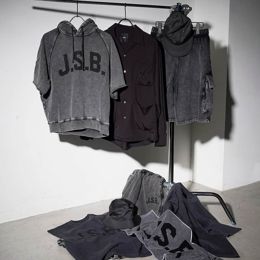 PKCZ GALLERY STOREさんのインスタグラム写真 - (PKCZ GALLERY STOREInstagram)「三代目J SOUL BROTHERS  2023 J.S.B. SUPPORT WEAR COLLECTION  BLACK Ver. 7.1(SAT) VERTICAL GARAGE ONLINE STORE ReStock！  @j.s.b._official @jsb3_7official @vertical_garage」6月28日 19時00分 - vertical_garage