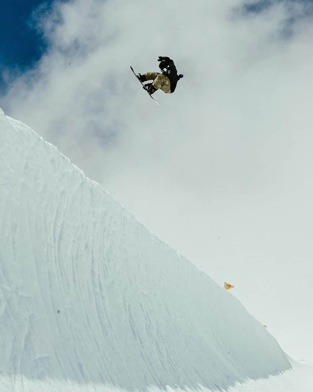 片山來夢のインスタグラム：「Last summer at Mt. Hood.  📸 @aratinlutherking_jr」