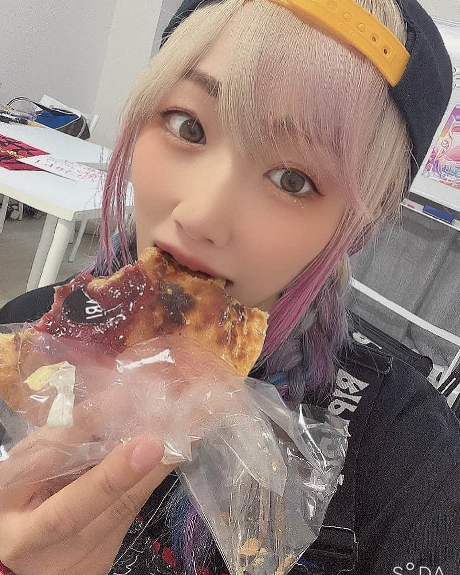 卯渚さやかさんのインスタグラム写真 - (卯渚さやかInstagram)「いっぱい食べるうながすき？  #ウナギサヤカ #GYAN #histuma_bushi」6月27日 13時53分 - unapiiiiiii