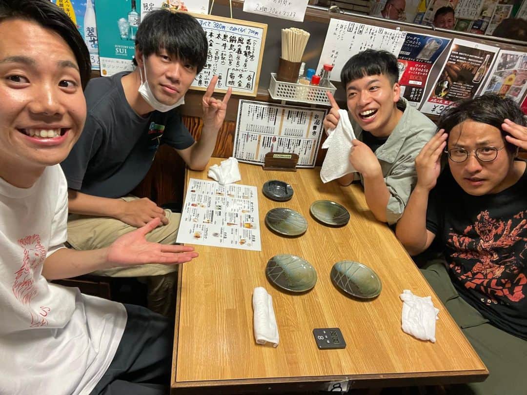 のインスタグラム：「ザ・布団さんとご飯だと？？？ 誰が想像したのか、、、 未来はどうなるか分からないものだ！」