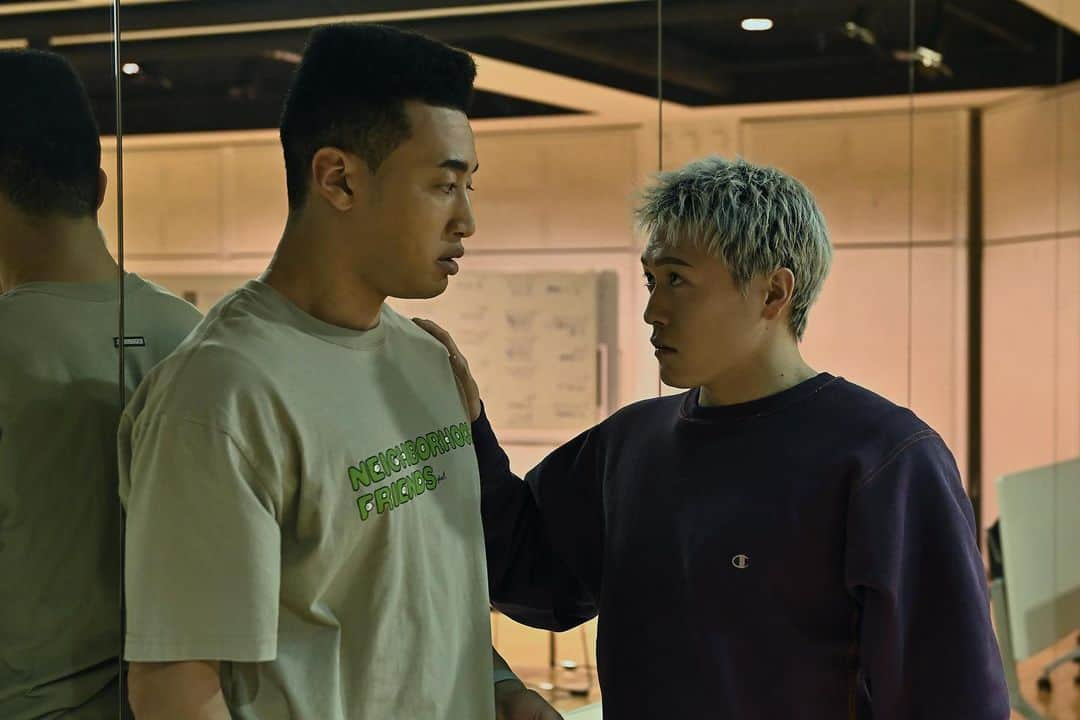 GENERATIONS from EXILE TRIBEさんのインスタグラム写真 - (GENERATIONS from EXILE TRIBEInstagram)「* * 映画「#ミンナのウタ」 場面写真 第1弾 公開📷 * * ホラーの巨匠・清水崇監督の最新作が... 8/11(金)に全国公開‼️ * 少女から届いたカセットテープ📼 このメロディー、口ずさんだら、終わり * * 🎧主題歌 GENERATIONS from EXILE TRIBE 「#ミンナノウタ」 * 🌏公式HP https://movies.shochiku.co.jp/minnanouta/ * * #GENERATIONS #GENE #ジェネ #GENE_集まれ騒げ繋がれ #DREAMERS」6月23日 18時21分 - generations_official