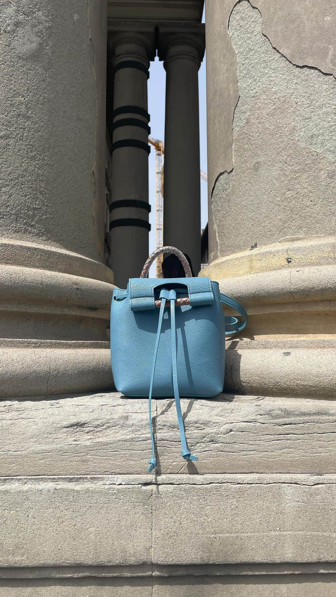 コルトモルテドのインスタグラム：「The Priscilla Mini Backpack is the best companion on your Italian holiday.  #cortobag #corto #madeinitaly」