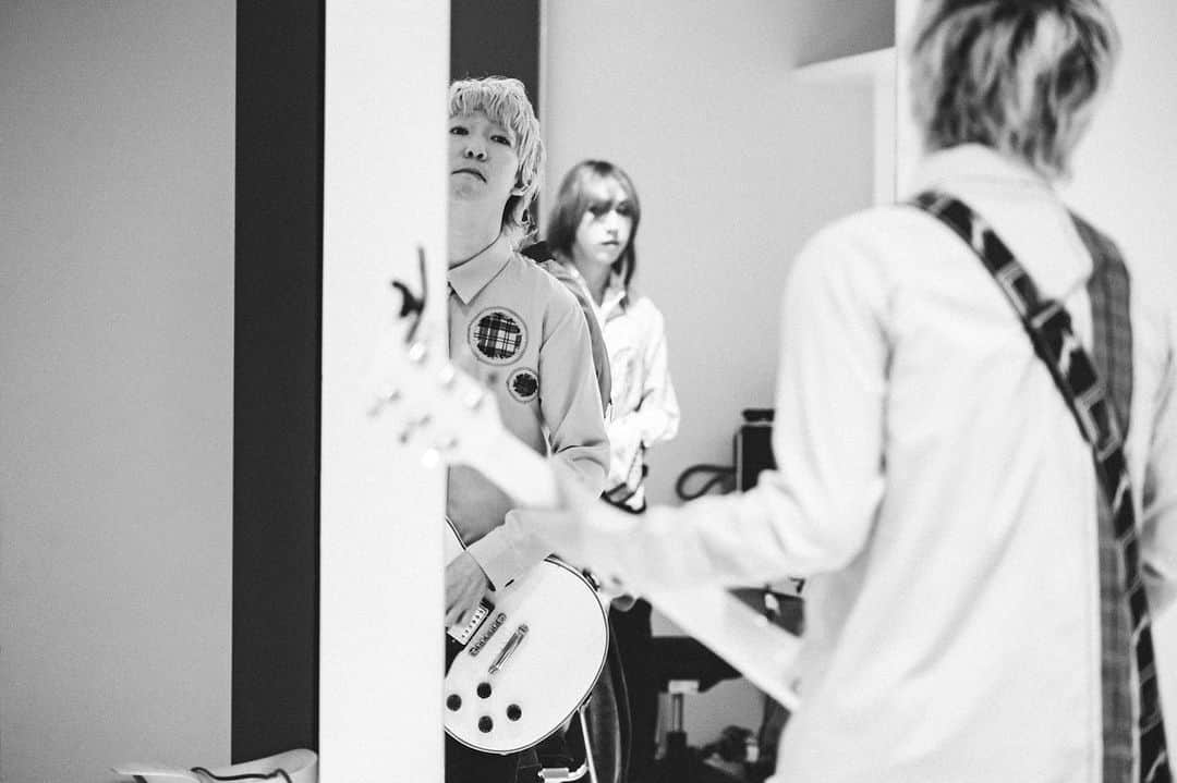 柳沢亮太さんのインスタグラム写真 - (柳沢亮太Instagram)「2023.06.22 アクリエひめじ ”都会のラクダ HALL TOUR 2023〜ラクダ紀行、ロマン飛行〜” #オフショット #SUPERBEAVER #写殺 @cazrowaoki」6月23日 17時08分 - yayayayanagi