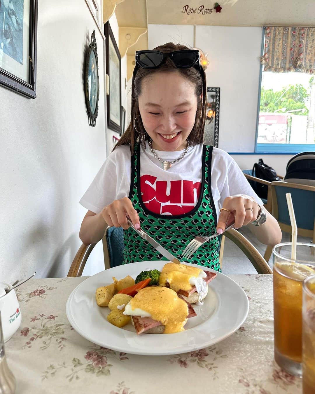 青木美緒のインスタグラム：「本日17時から26日(月)17時まで Best director ということで  mignon の全アイテムが20%OFFです☺️💐💯👏👏🥞🥞　 全アイテムが対象で新作も 全部お求めやすくなるので、 是非チェックしてみてください💐 (インスタライブ等でご紹介したかったのですが🥲出来ず、、) . オススメ載せきれなかったのでまた期間中ストーリーなどでもご紹介します🫡☺️ #nugu #nugu_mignon #マタニティコーデ #マタニティ #臨月」