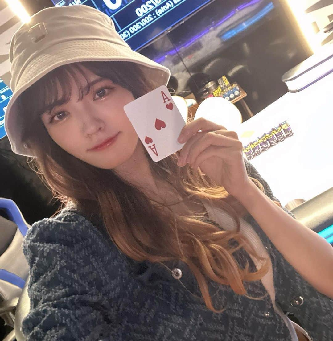 實近菜那（ななちゃら）のインスタグラム：「. .  A♥️  . .  #poker #pokerpro #ggpoker #pokermodel #pokergirl #ポーカー #ポーカー女子 #ポーカープロ #포커 #포커스타이머 #포커스」