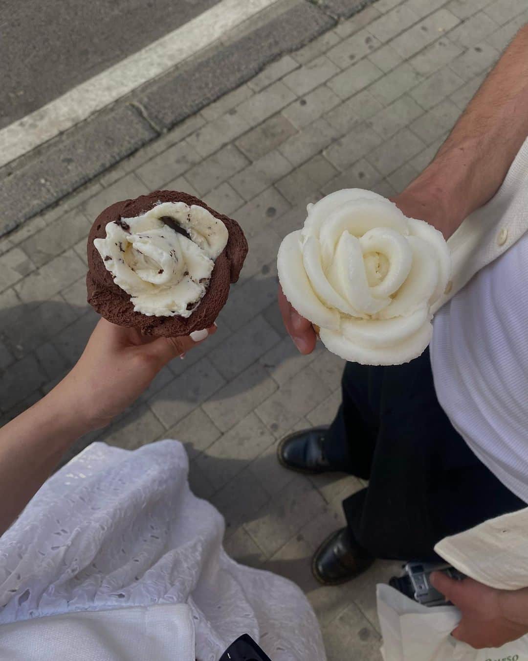 青山ケイトのインスタグラム：「go to gelato flavour?」
