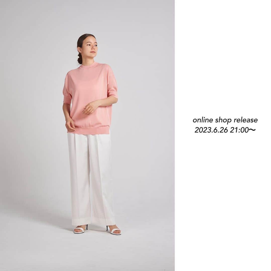 yoriのインスタグラム：「*online shop release*  6/26 pm21:00〜 2023summer 新作が入荷致します！  詳細は商品ページをご覧ください！  #シャーベットニットプルオーバー #シャーベットニットノースリーブ #ミニパフブラウス #サテンワイドパンツ  #yori_japan」