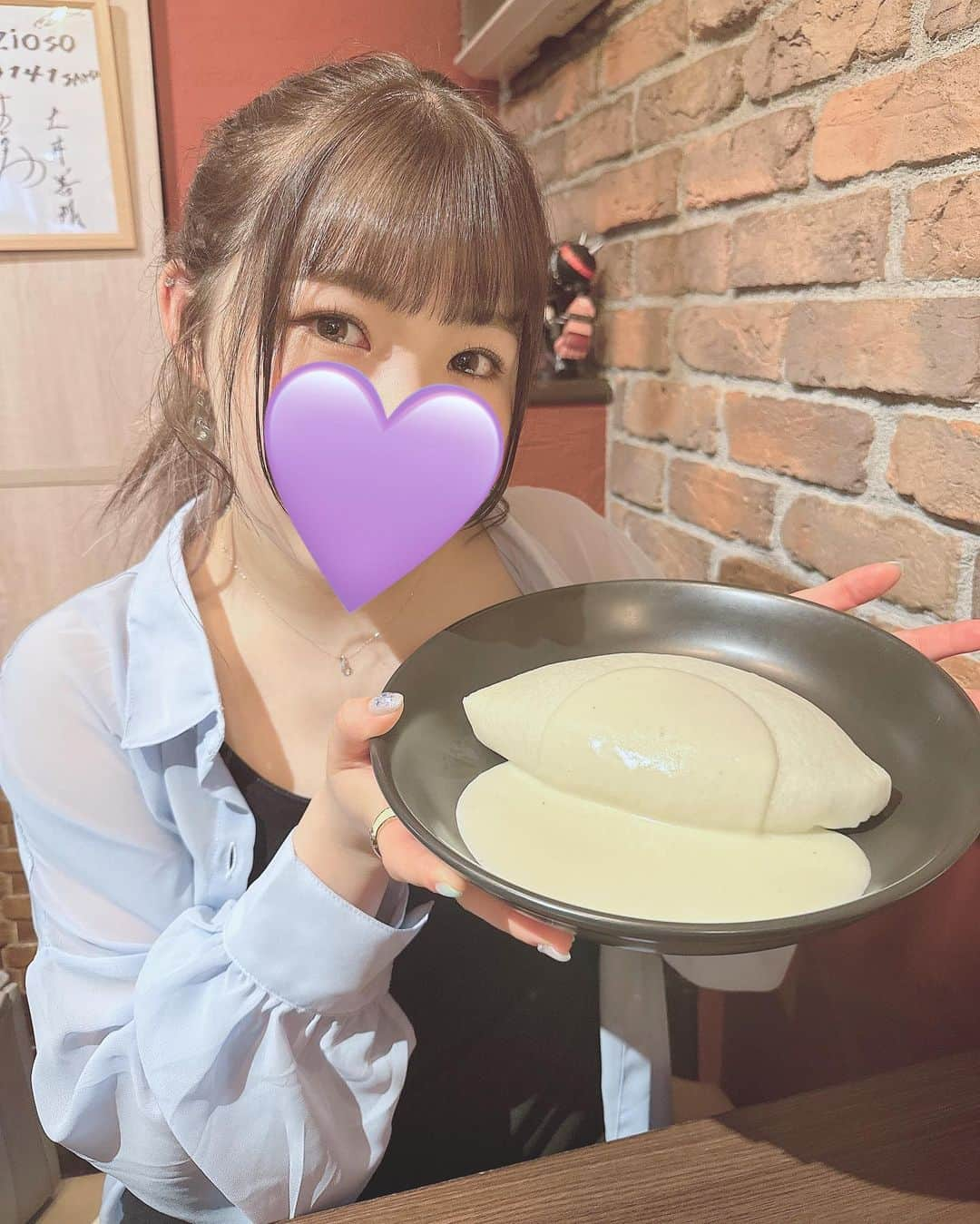 スターライト・キッドのインスタグラム：「白いオムライス😍🫶🏻 いろんなとこのオムライスを食べまくりたいSLKなのであーる🐯🖤  #SLK #スターライトキッド #スターダム #STARDOM #OEDotai #大江戸隊 #女子プロレス #オムライス #白いオムライス」