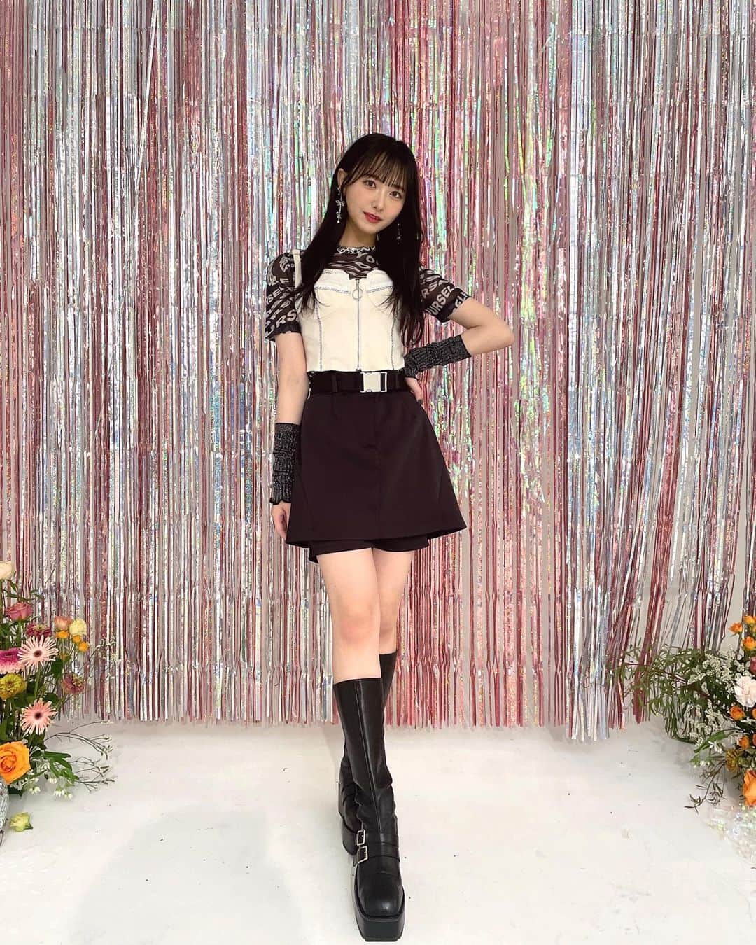 石田千穂のインスタグラム：「#IDOLS 衣装公開です！ 他にも2着素敵な衣装があります。 リアルイベントやオリジナル楽曲の発表もあって、これからの活動がすごく楽しみー！」