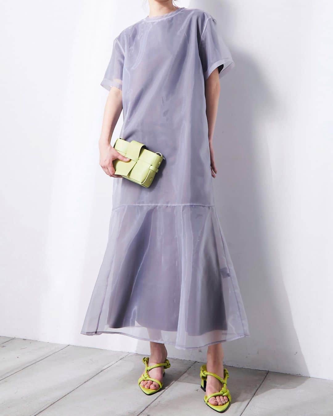 ルシェルブルーさんのインスタグラム写真 - (ルシェルブルーInstagram)「New Arrival >>>IN STORE NOW . . ☑︎ Organza Overlay Dress ¥20,000+tax (Color: Gray, Black)  #lecielbleu #ルシェルブルー　#aw23 #fashion  #styling #organza #overlay #dress」6月23日 12時00分 - lecielbleu_official