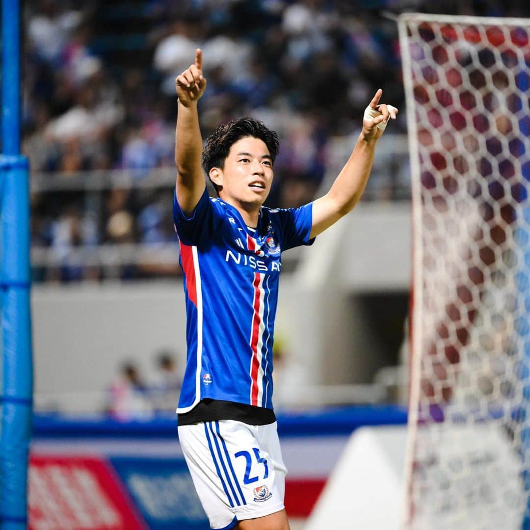 横浜F・マリノスさんのインスタグラム写真 - (横浜F・マリノスInstagram)「The moment is sure to come your way👊👊 #fmarinos #Ｊリーグ #ルヴァンカップ #吉尾海夏」6月23日 12時13分 - yokohamaf.marinos