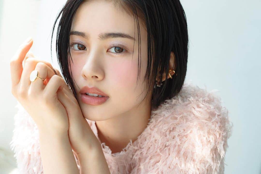 寺田茉布のインスタグラム：「美的8月号　安斉星来さん @bitekicom  @canmaketokyo  @seiraanzai  @conomii  #角田かおる」