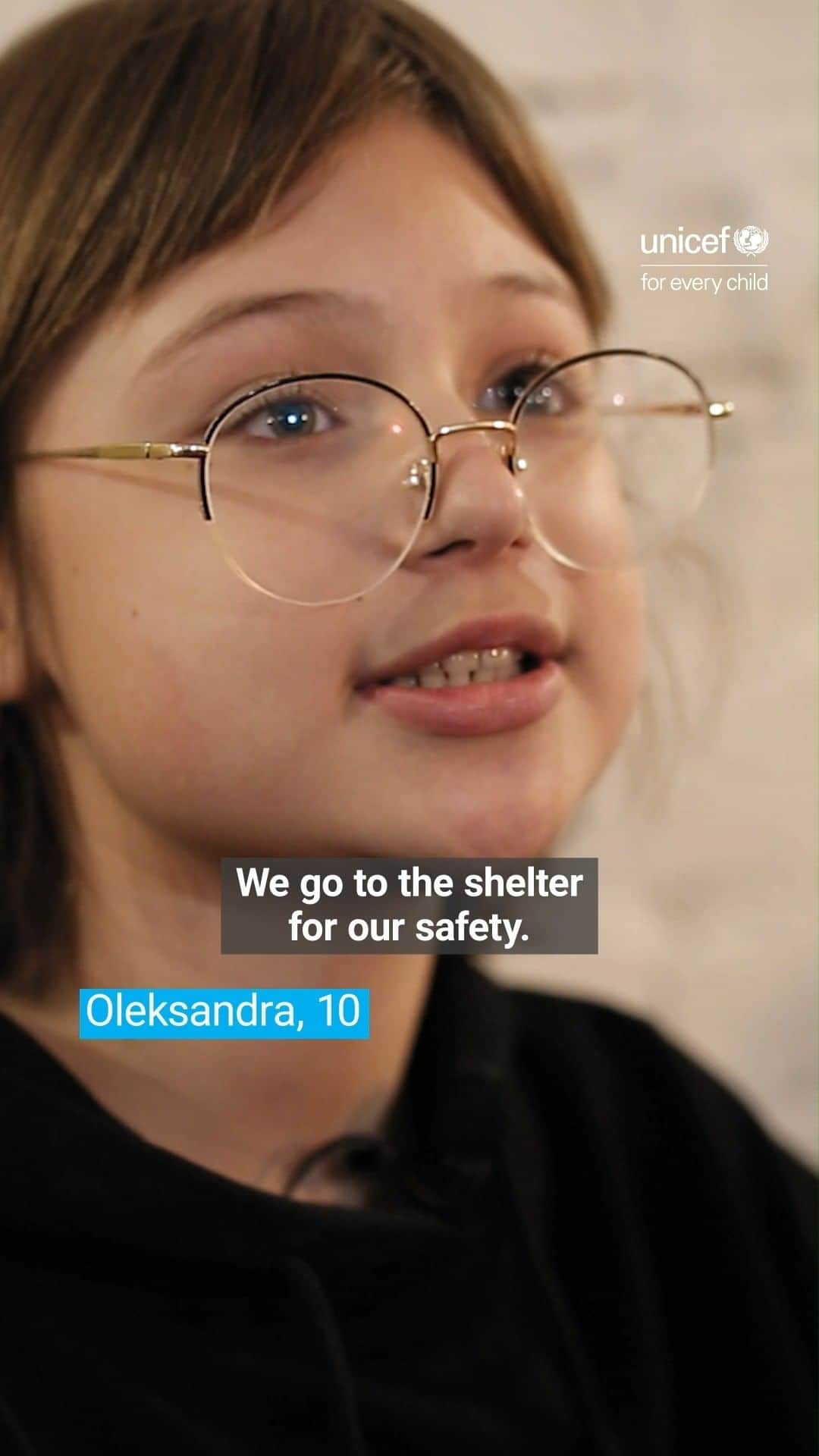 unicefのインスタグラム：「This is how UNICEF is helping ten-year-old Oleksandra and her classmates learn safely during air raids in Ukraine. #LetMeLearn」
