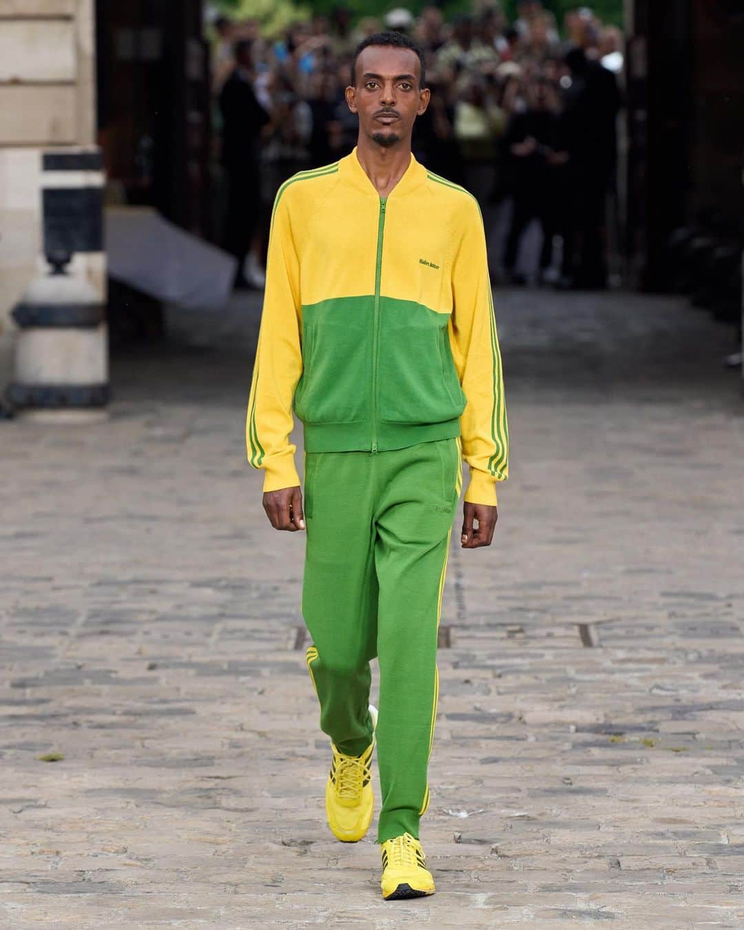 のインスタグラム：「From the running track to the runway.  @yomif_kejelcha and @tamirattola were spotted walking the catwalk for Marathon: @walesbonner’s Spring Summer 2024 show in Paris.  #adidasOriginalsbyWalesBonner #adidasRunning」
