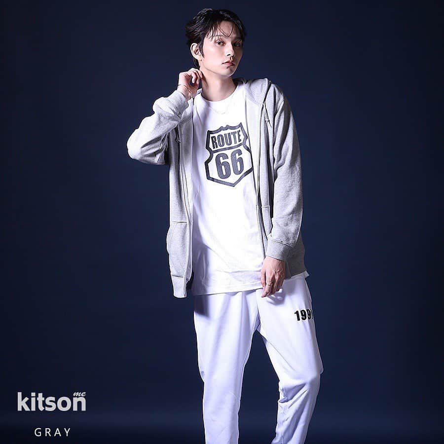 中山優貴のインスタグラム：「kitson meさんとのコラボ商品が本日17時〜、受注スタートしました！！ それと同時にデザインと商品が解禁です✨ シンプルなデザインにルート66を入れてみました！！ とても素敵なデザインに仕上がりましたのでぜひGETしてね😊 https://www.kitson-me.jp/SHOP/307933/375790/list.html   #kitson #kitsonme #fashion #men #menfashion #model #japan #コラボ #summer #Collars」