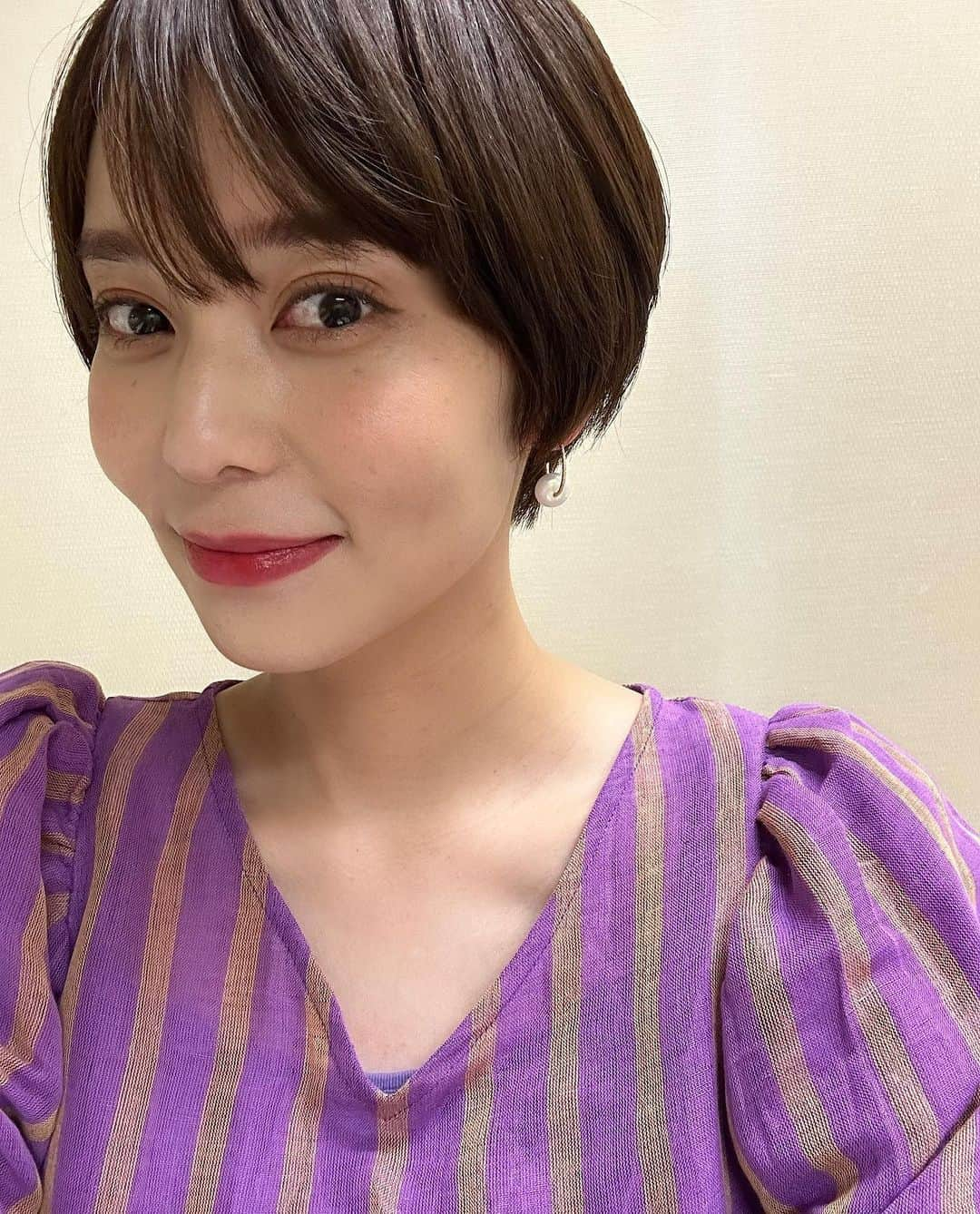 依吹怜さんのインスタグラム写真 - (依吹怜Instagram)「しれっとショートに✂︎ ロングにしてみようかと思って伸ばしてたけど無理でした！笑  と、そんなことは置いておいて！ 明日朝9時〜tvkで放送のLOVEかわさきの番組内で私からご報告があります。 見逃しYouTube配信もありますのでよかったらご覧ください。  #tvk #テレビ神奈川#LOVEかわさき #ショート#ショートカット」6月23日 13時21分 - ibukirey