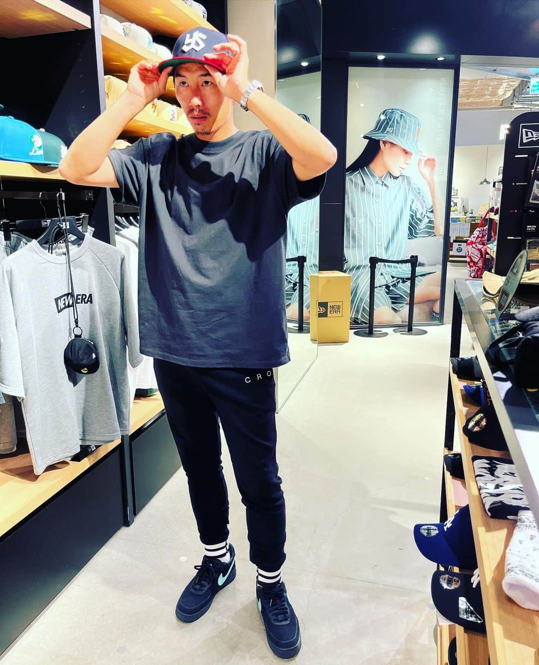 上田剛史のインスタグラム：「このキャップ買おうか迷ったやつ👆  #newera  #ヤクルト #ヤクルトスワローズ #cronos」