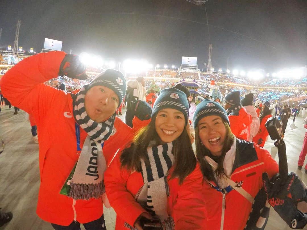 梅原玲奈のインスタグラム：「本日は #オリンピックデー  💙💛🖤💚❤️ 懐かしい🇰🇷  #olympicday」