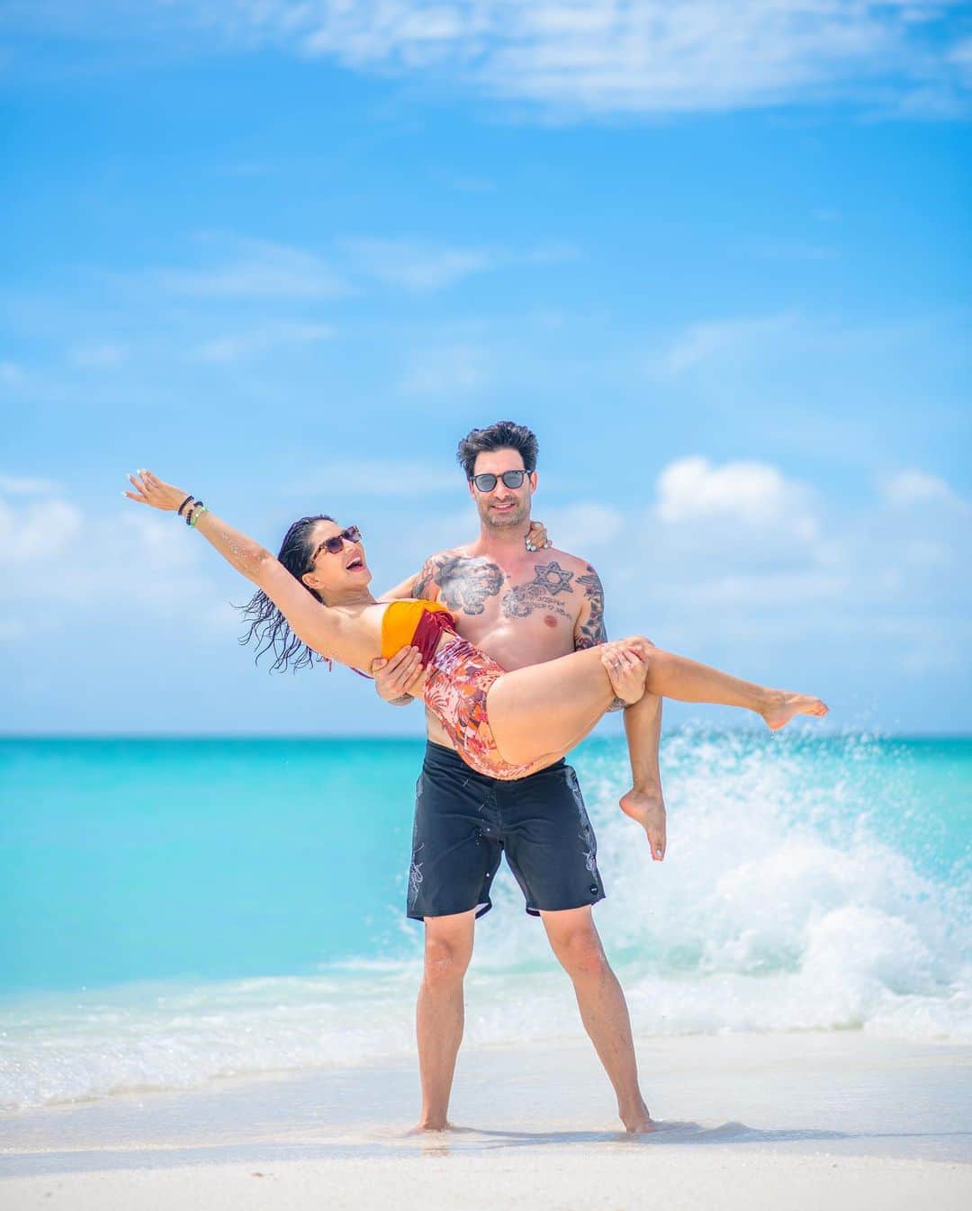 サニー・レオーネさんのインスタグラム写真 - (サニー・レオーネInstagram)「Feels like Love Island 😍,My new streaming addiction 🙈 . . #SunnyLeone #beach #bikini #maldives #vacay #letsgoback」6月23日 16時17分 - sunnyleone