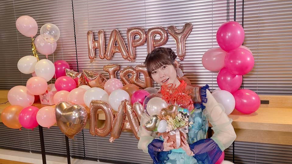 竹達彩奈さんのインスタグラム写真 - (竹達彩奈Instagram)「ハッピーバースデー！ お誕生日を迎えました🎂 今年もお祝いしていただきとっても幸せいっぱいです！ ありがとうございます✨」6月23日 16時18分 - ayachi_official