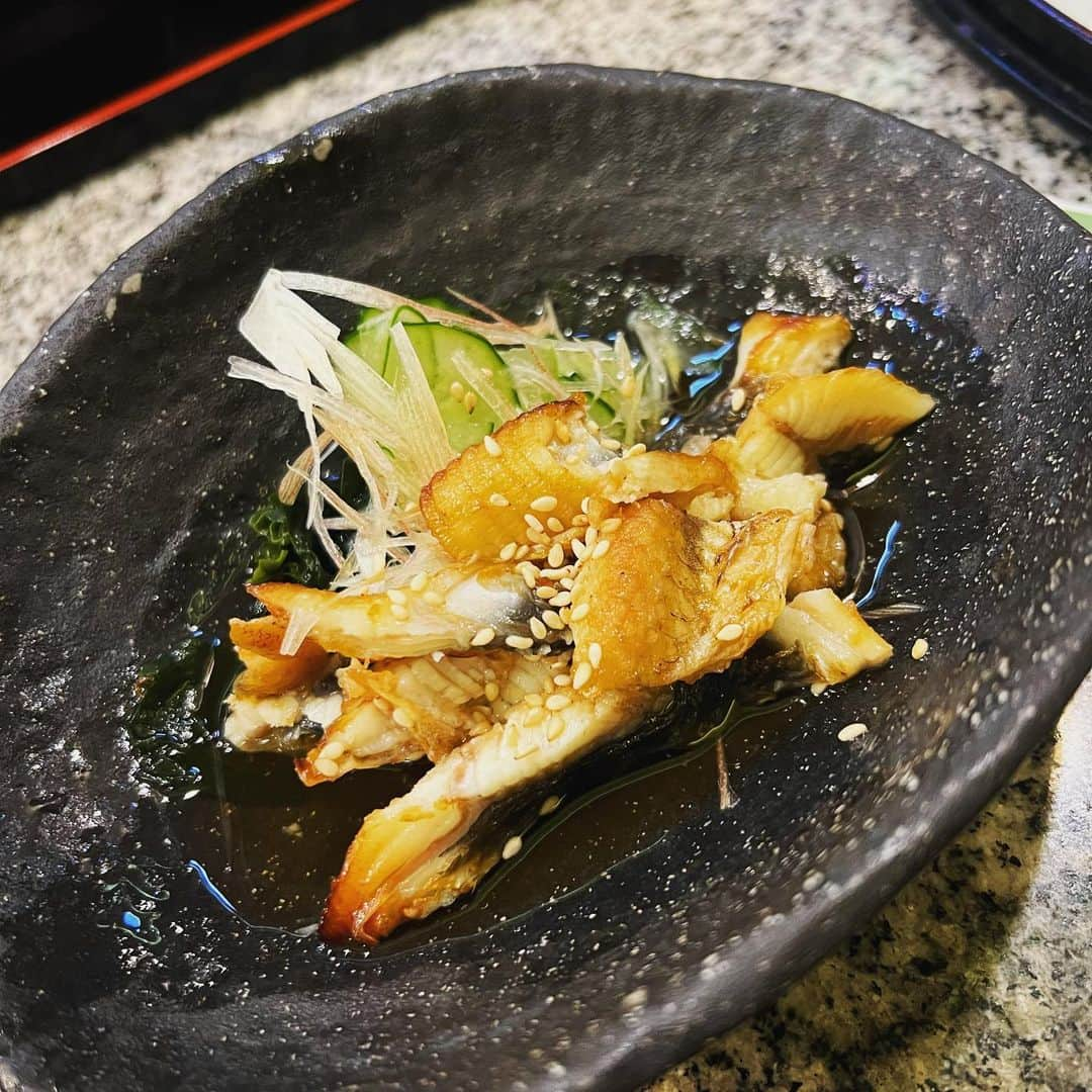 梶有紀子さんのインスタグラム写真 - (梶有紀子Instagram)「最高のやつご覧下さい🍣  ちなみに、私が「好きなネタ、ベスト3何ですか🤗」って  聴き始めたらほろ酔いの証です←  #赤貝 #しまあじ #かわはぎ #太刀魚 #ネギトロ巻き #うざく #鱧 #焼き霜  🥢😋🍶  #梶の飯テロ  今夜も配信やります❣️22時からです  ツイキャス🕊 https://twitcasting.tv/yukko1112 インスタライブ📱 http://instagram.com/kajiyukiko1112/  *~*~*~*~*~*~*~*~*~*~  #寿司居酒屋 #寿司屋 #すしすたぐらむ #寿司 #すし #お寿司 #お寿司屋さん #お寿司好きな人と繋がりたい #寿司スタグラム #寿司好きな人と繋がりたい #🍣 #東心斎橋グルメ #東心斎橋 #すしはな #おすし」6月23日 16時24分 - kajiyukiko1112