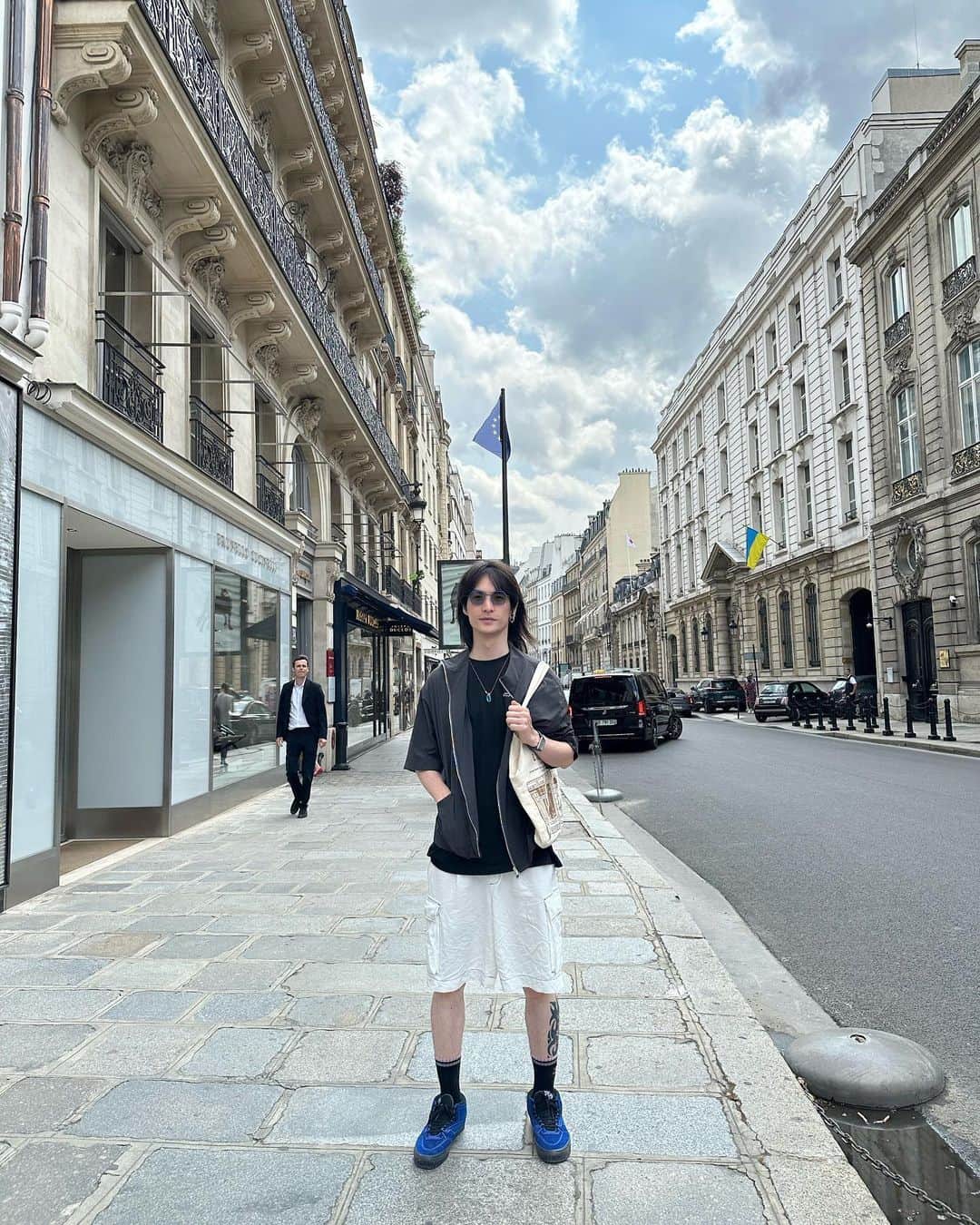 のインスタグラム：「パリに着きました。 美術館、ギャラリー巡りをしています。 #paris #美術館」