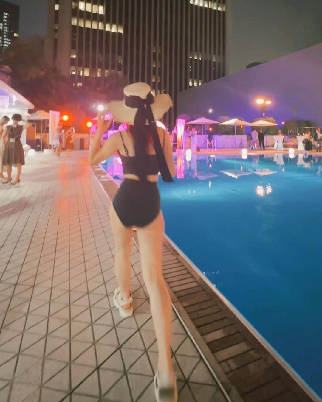 守谷香里のインスタグラム：「・ ANA×Moёt  あすより🥂🍾 モエ・シャンドンの世界観をイメージされた空間がANAインターコンチネンタルホテルに 2023.06.24～2023.9.30まで 期間限定で- ̗̀ 𝙤𝙥𝙚𝙣 ̖́-  一足先にオープニングパーティーを 堪能してきました🫧🥂✨️  とっても素敵空間でしたとさ🫧😮‍💨   #hostedby @moetchandon   #moetchandonbytheskyline  #anaインターコンチネンタルホテル東京  #moetchandon  #モエシャンドン  #sponsored  #drinkresponsibly」