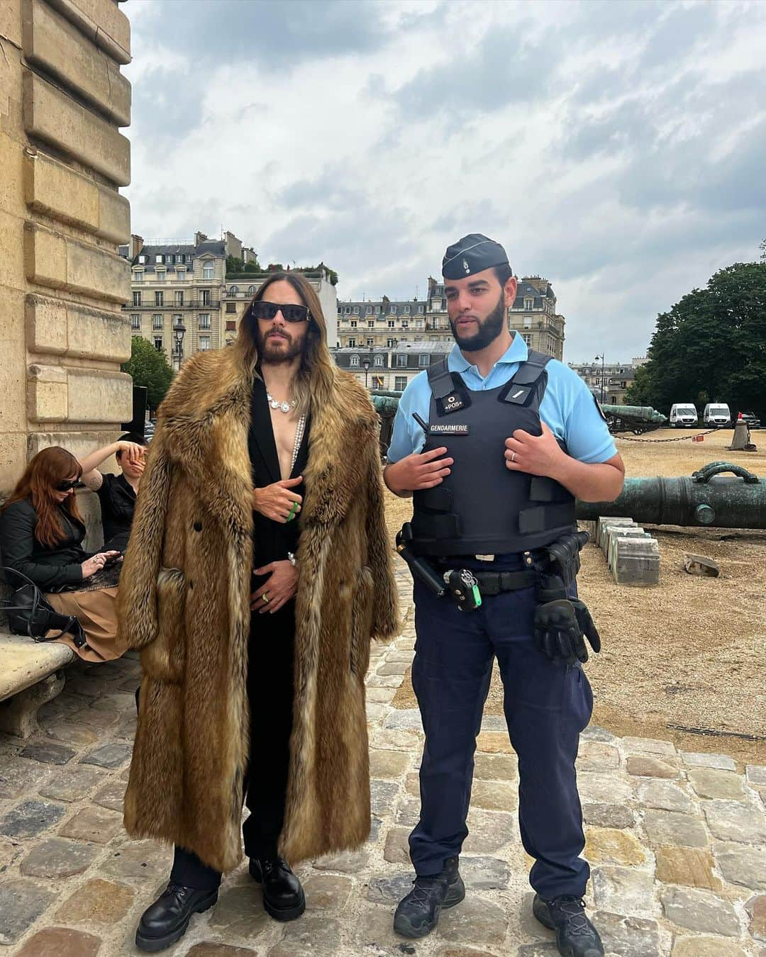 ジャレッド・レトさんのインスタグラム写真 - (ジャレッド・レトInstagram)「Givenchy 🖤 #fauxfur  @joebrookks @andrea_i_hair @isamayabeauty」6月24日 2時26分 - jaredleto