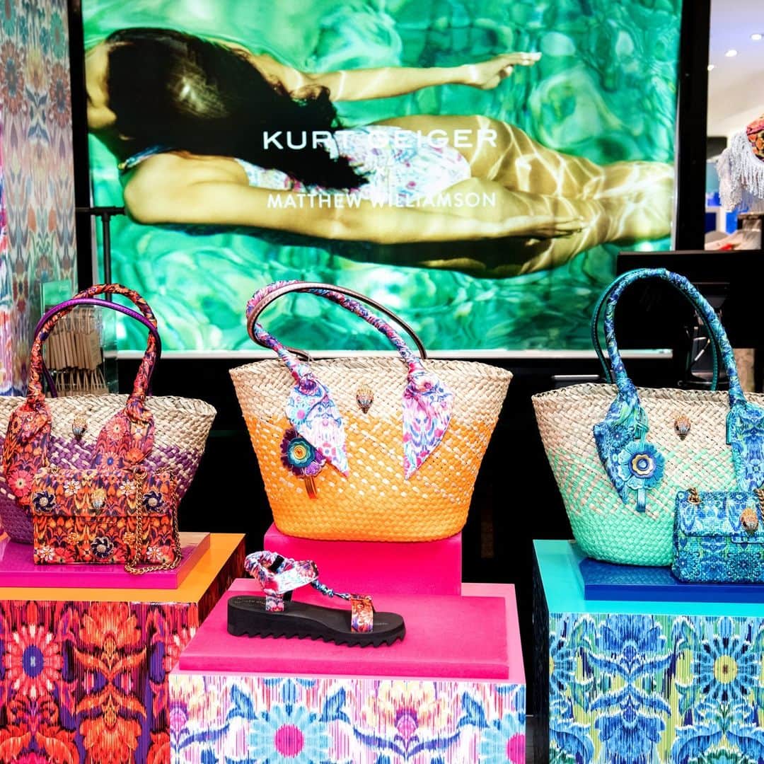 Bloomingdale'sのインスタグラム：「So. Many. Colors! Tune in for the inside scoop on @kurtgeiger & @matthewwilliamson’s vibrant 80-piece collection. Stream now at the link in our bio 💗」