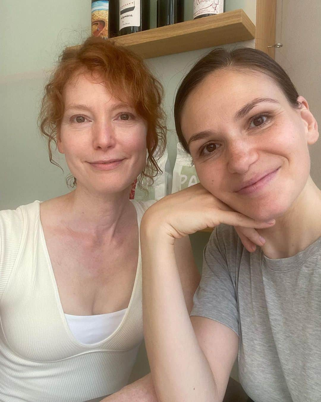 アリシア・ウィットさんのインスタグラム写真 - (アリシア・ウィットInstagram)「a beautiful visit with my sister - our first in 3+ years. so grateful for family time in milan with wonder woman  @jennifermissoni and these two magnificent humans ❤️@tommasocardile i missed seeing you - but i’m trusting next time will be much much sooner.   now, for an unexpected rerouting thru rome… a taxi, 2 trains, and a soon to board last minute flight… making my way to a very joyful, very late arrival to a very special destination, and in fact the impetus for the entire trip… 🙃🎉」6月24日 2時42分 - aliciawitty