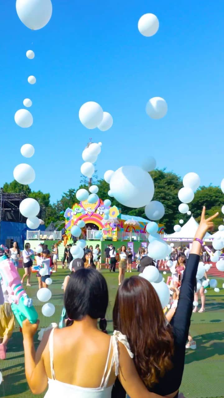 Swatchのインスタグラム：「We’re in Korea and ready to make a splash at Waterbomb Festival Seoul! 🌊 #SwatchLovesMusic」