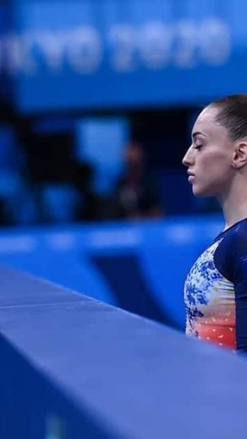 ラリサ・ヨルダケのインスタグラム：「happy olympic day ✨🤍」