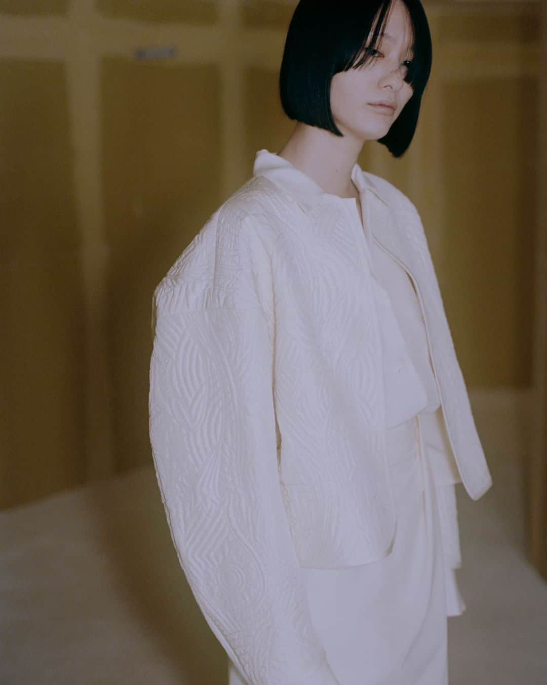黒河内真衣子のインスタグラム：「23 Pre Fall   Photographer @yuichironoda  Stylist @yurikoe  Hair @kiyokoodo  Makeup @tomohiro_makeup  Model @knrnt   #mamekurogouchi  #23pf」