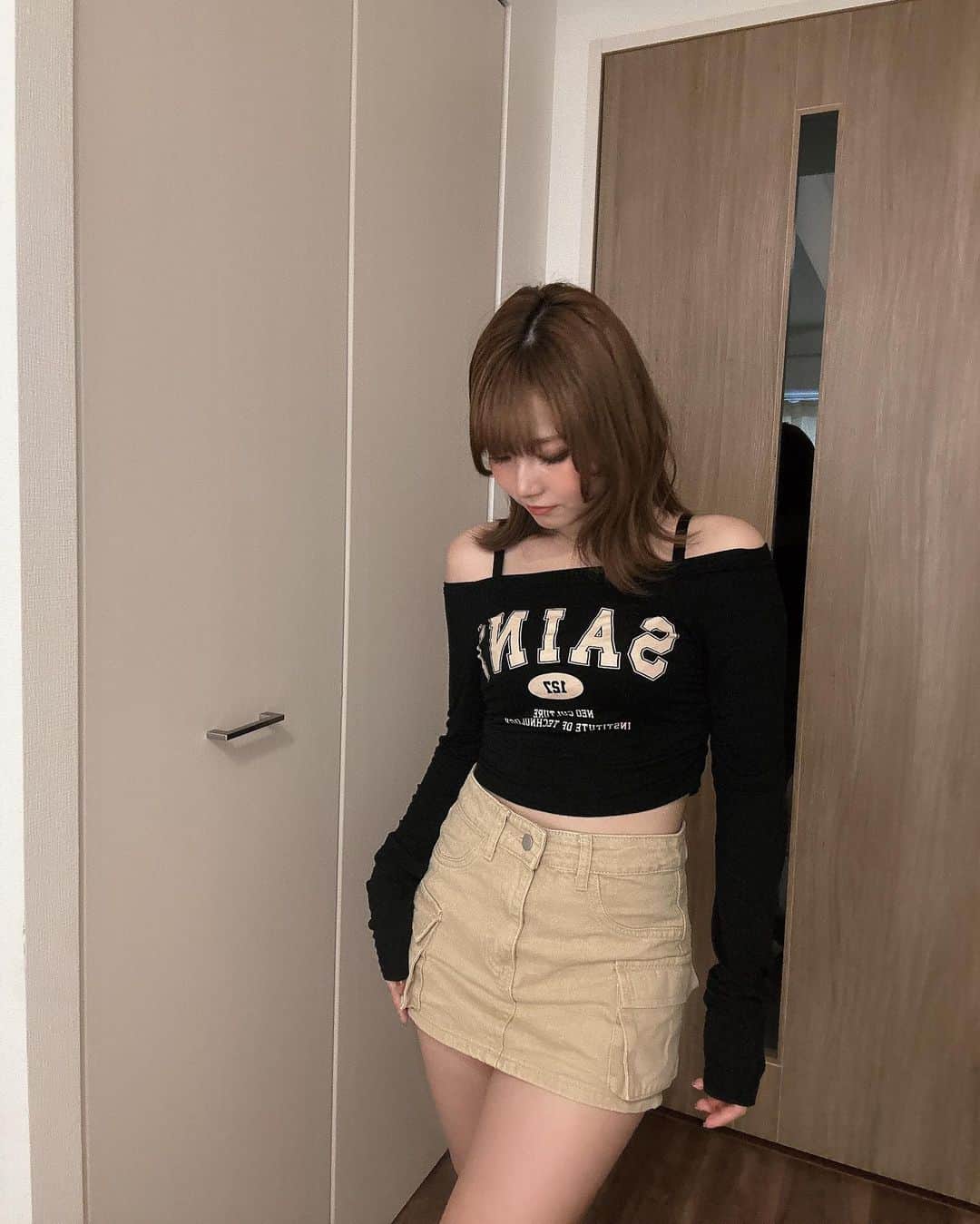 かのあい。のインスタグラム：「ootd..🪴🤍 天気があんまり良くないせいか 最近ちょびっと肌寒い?? . #ootd #code #低身長  #低身長コーデ  #カノアイコーデ」