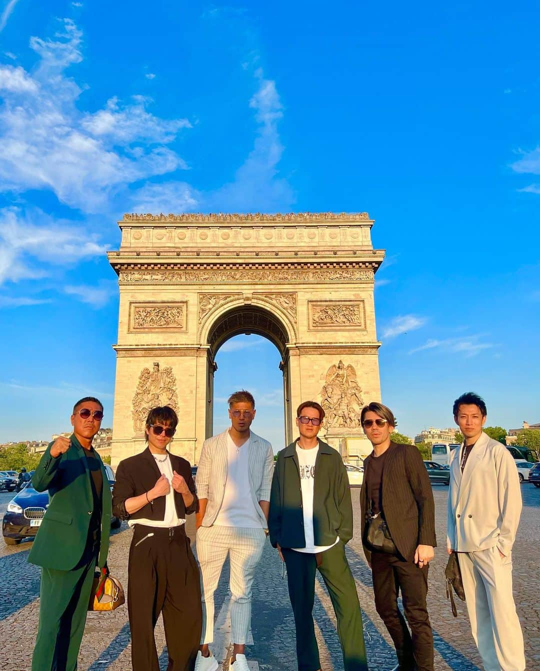 彫師美漸さんのインスタグラム写真 - (彫師美漸Instagram)「フランス・パリ到着🇫🇷 43ヶ国目の旅 ・ ・ #凱旋門 #篤志旅 #フランス #パリ #France #parisfrance #Paris #刺青 #彫師 #美漸 #彫師美漸 #タトゥー #tattoo #art #fashion #bizenart #bizen #문신　#Bizentattoo  #tattooer #tattooist #tattooartist #tattooart」6月23日 18時58分 - bizentattoo