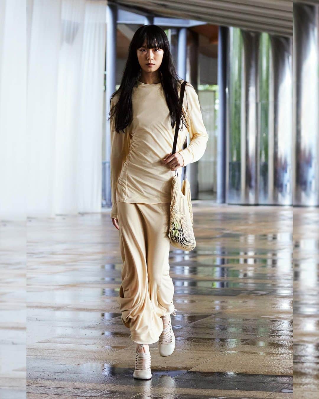 小田鈴音のインスタグラム：「.  @lemaire_official 💛  Merci beaucoup!! @sarahlinhtransiegelbaum @benoitbethume @pawel_solis @carolecolombani @arqa_cast」