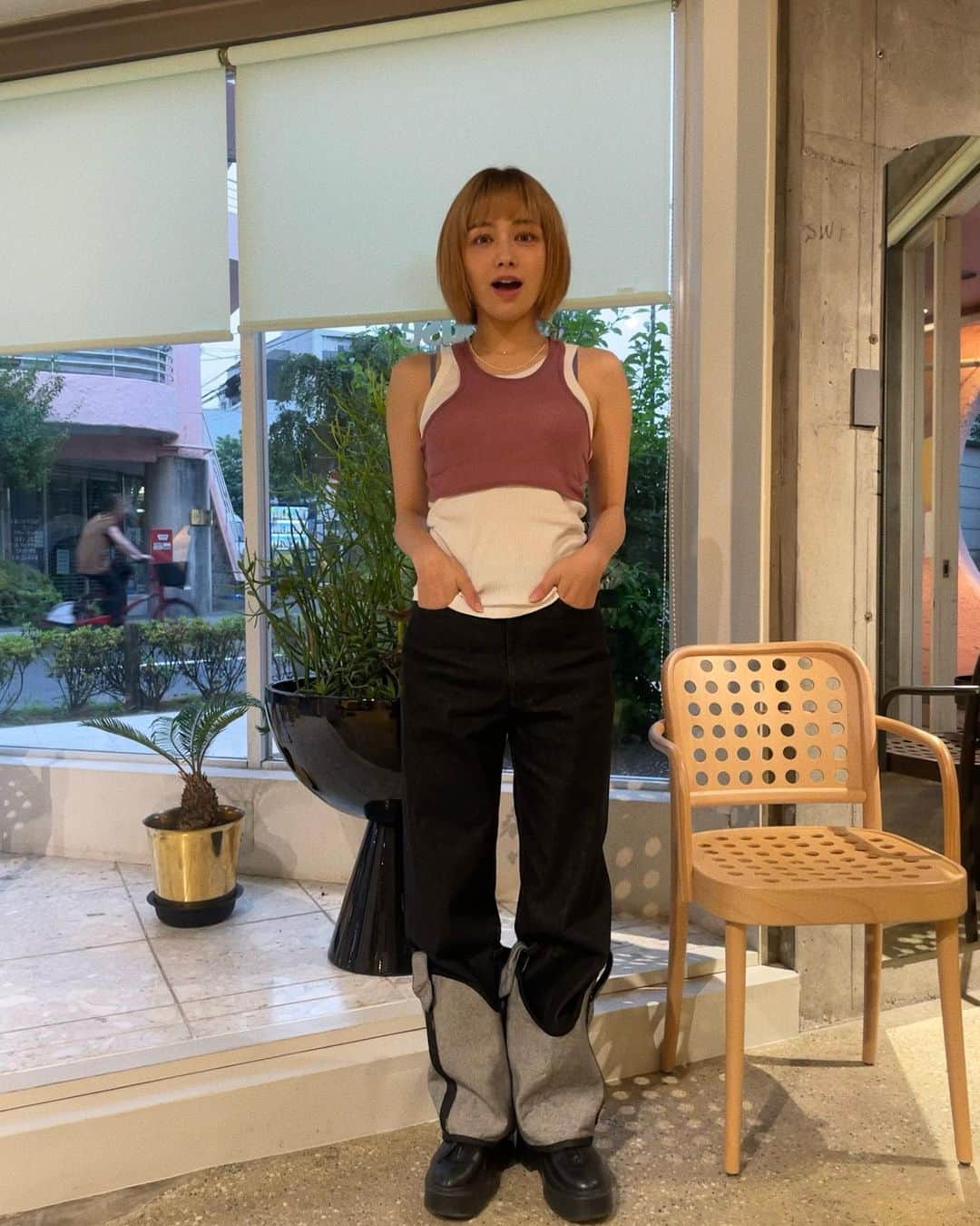 ステファニーのインスタグラム：「🌺🌞✨ お気に入りのデニムで夏感じてます！ #love #fashion #outfits」