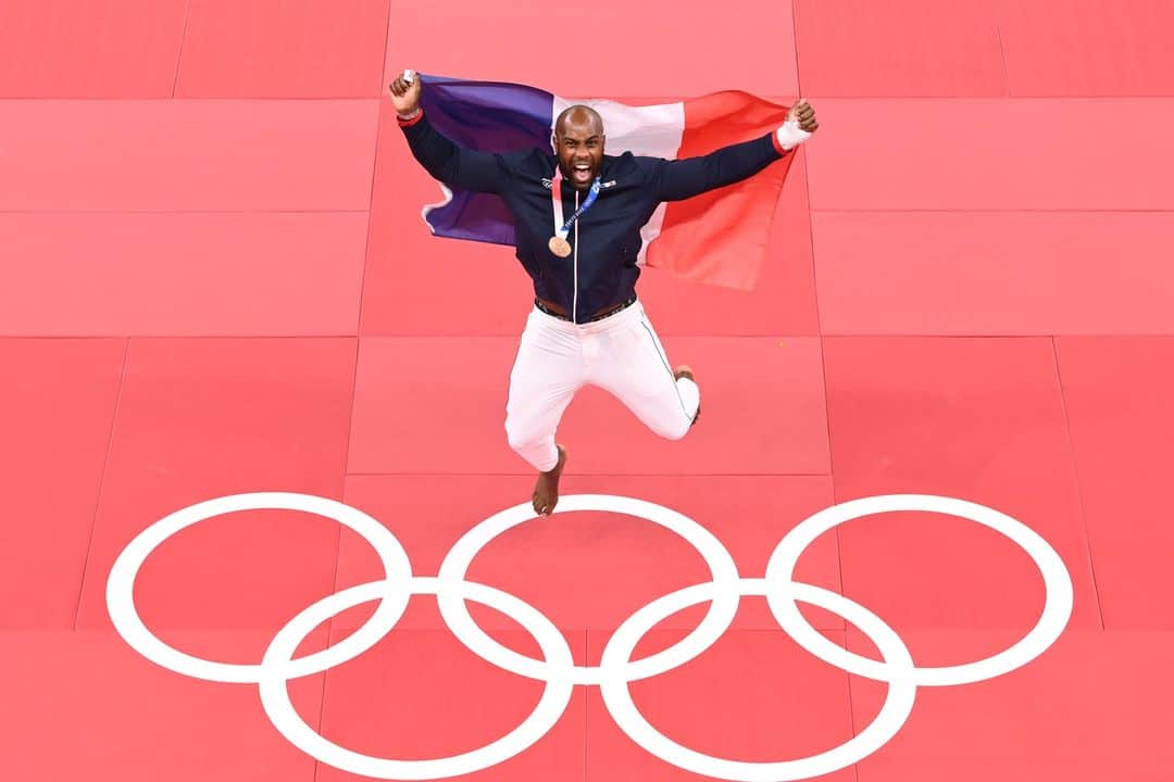テディ・リネールのインスタグラム：「Happy #OlympicDay 🙌🏾🙌🏾 Can't wait #Paris2024 🤩   📸 @philippe.millereau / KMSP」